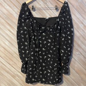 H&M Black and White Puff Sleeve Blouse with Tie Front